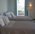 twin bedroom in this 4 bedroom 3 bathroom house in Sussex