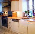 Good quality self-catering accommodation in the Peak District for up to 13 people