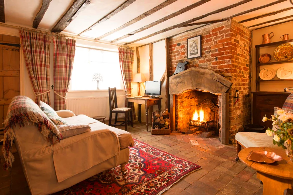 Cosy cottage with warming fireplace