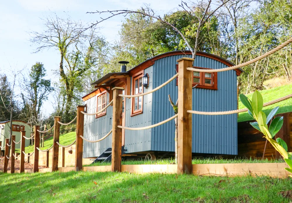 Sleeps 2 Shepherd's Hut