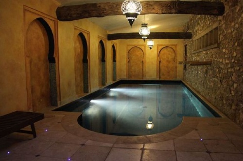 Manor house swimming pool