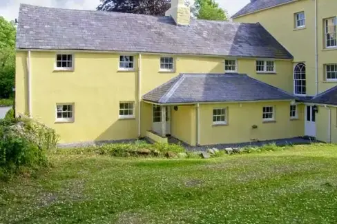  Beeches Holiday Apartment near Carmarthen  - Photo 1