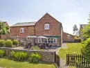 James's Parlour with exclusive use of shared Indoor Swimming Pool, Sports Court & Play Area - thumbnail photo 1