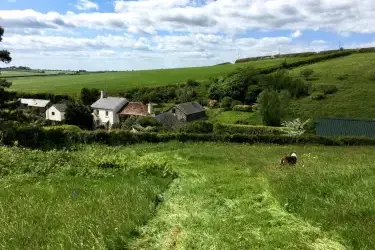 Rafters, sleeps 4, dog friendly with enclosed garden, Dartmouth, Devon