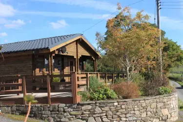 Romantic Cabin Haf with all weather Hot Tub, Powys, Mid Wales