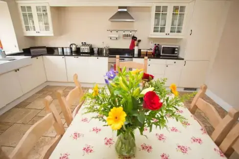 The Barn, Sleeps 8, last-minute retreat  - Photo 1