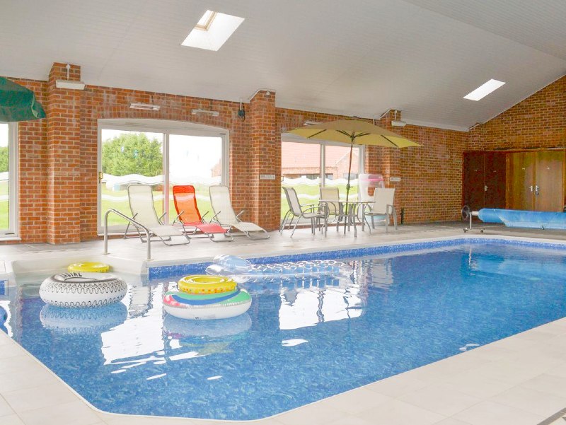 Wallrudding farm swimming pool